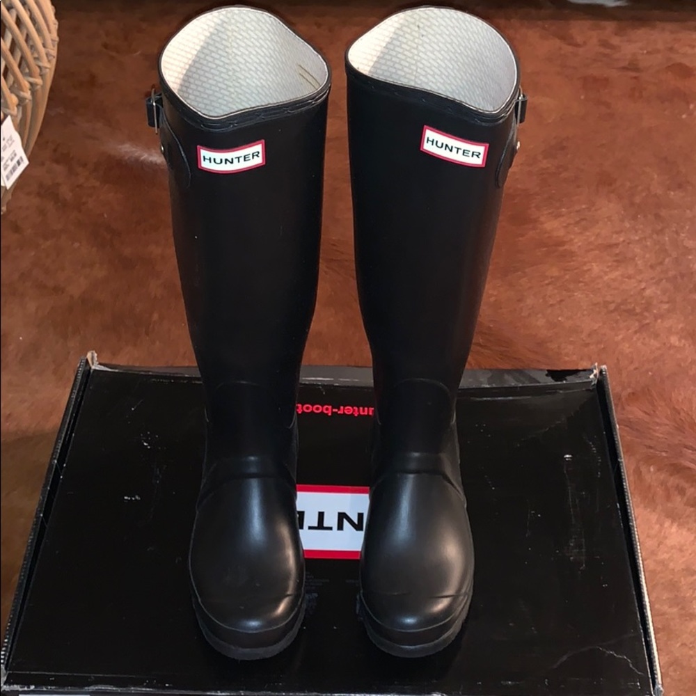 Black tall hunter galoshes